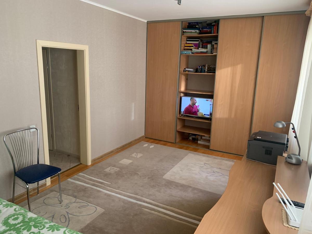 Bright Room Near International Exhibition Centre Kiev Extérieur photo