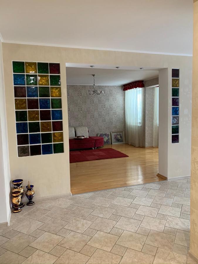 Bright Room Near International Exhibition Centre Kiev Extérieur photo